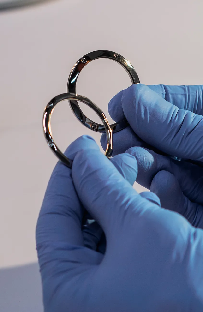 watch-glass-metal